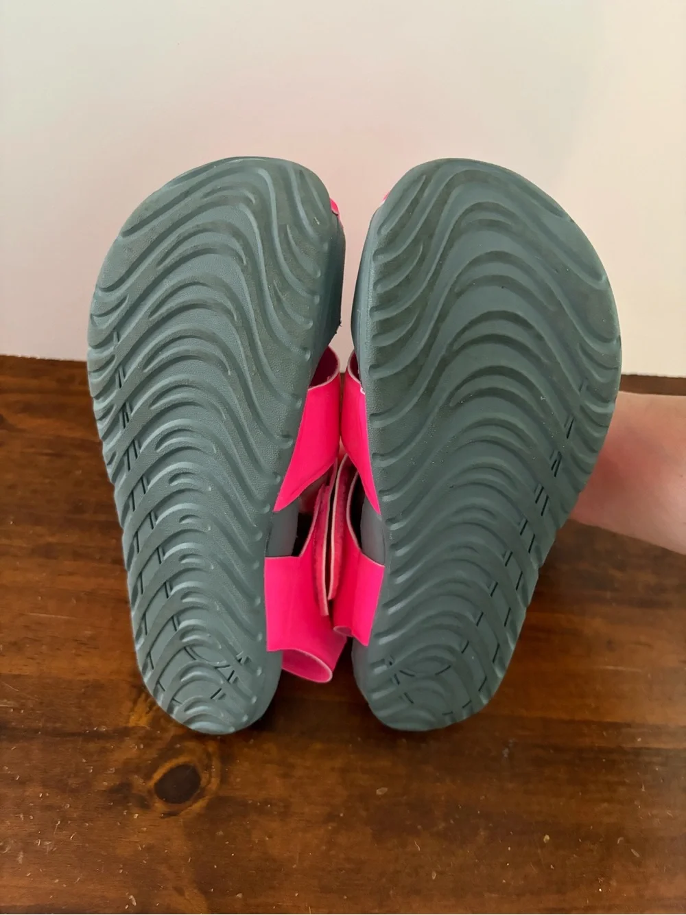 Nike Sunray Protect Sandals Size 3Y Little Girl Sandals Neon Pink Water Shoes